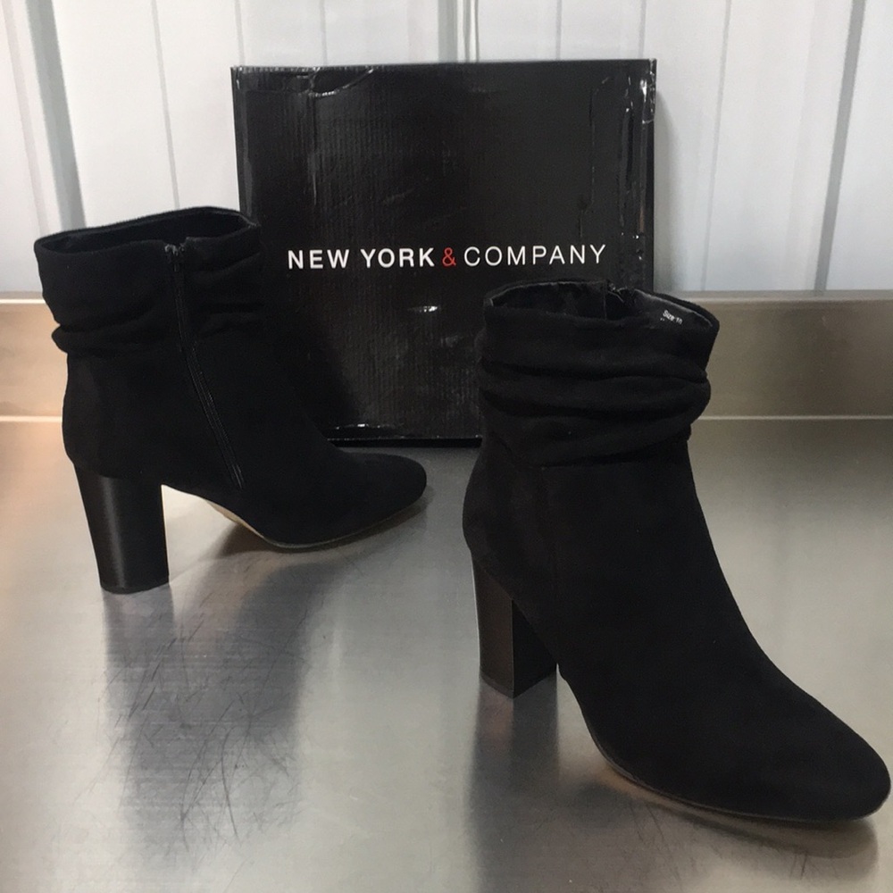 New‎ WB Woman’s New York & Company Black Suede Slouch Ankle Boots